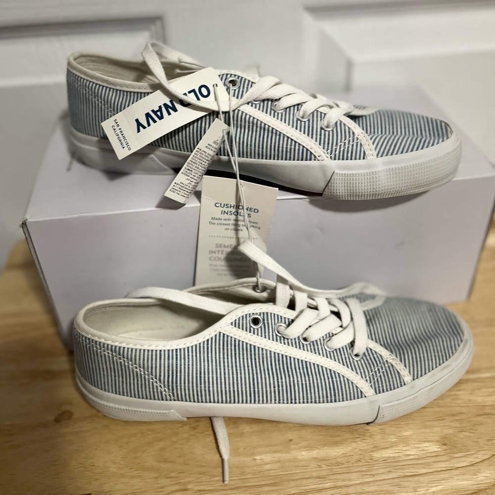Old Navy shoe
